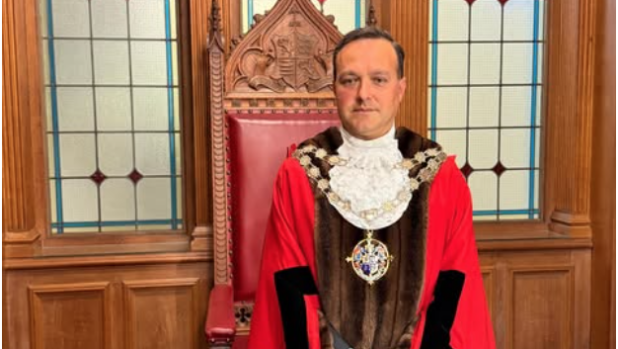 伯恩茅斯市长：虽是米兰人，但这场我主要还是支持伯恩茅斯